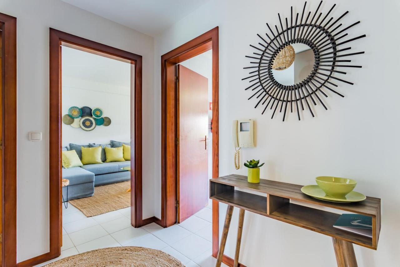 Mira-Ria - Apartamento Em Bairro Calmo E Central アヴェイロ エクステリア 写真